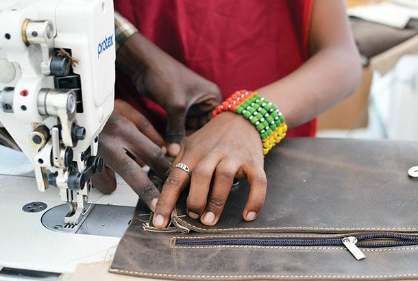 making-shoes-oliberte