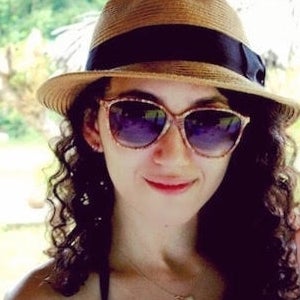 g-isabelle-abad-author-biography-entrepreneur