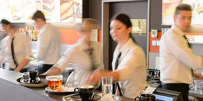 Restaurant Job Growth Plunges in February (Infographic)