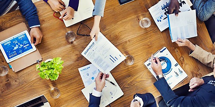 10 Ways to Build a Creative Company Culture