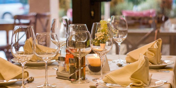 Restaurants Ask Customers to #DineSmall on Small Business Saturday