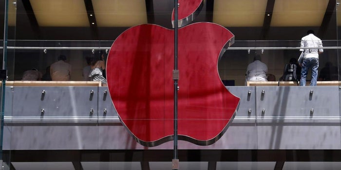 Apple Faces $1 Billion Lawsuit Over iPod Allegations