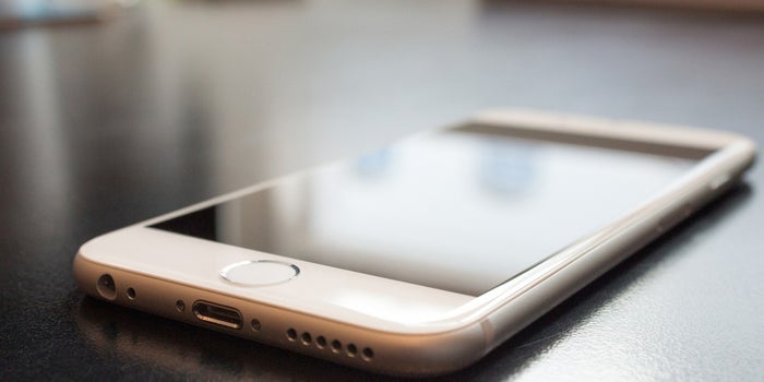 Apple Finds Bug That Causes iPhones to Crash