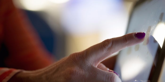 4 Ways to Keep Mobile Tech from Hindering Productivity in the Workplace
