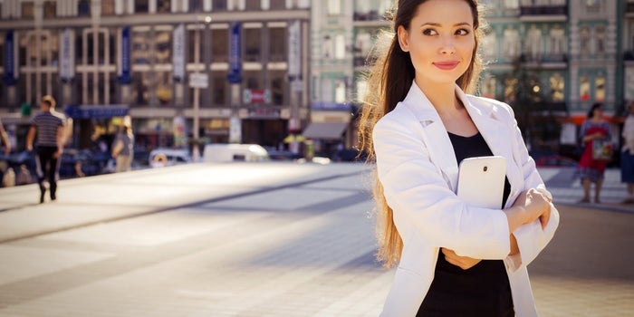 3 No-Sweat Rules for Looking Professional in the Summer