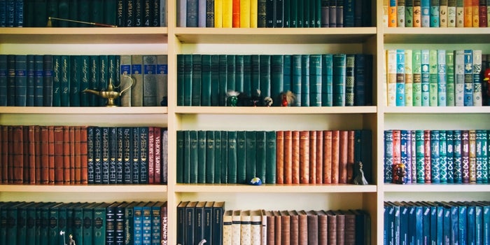 What Entrepreneurs Can Learn from a Bestselling Writer About Creating Compelling Content