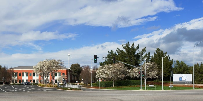 Why Facebook Is Offering Employees $10,000 to Live Near HQ
