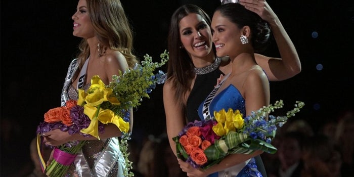 What Steve Harvey Did Right and Wrong in Big Miss Universe Flub