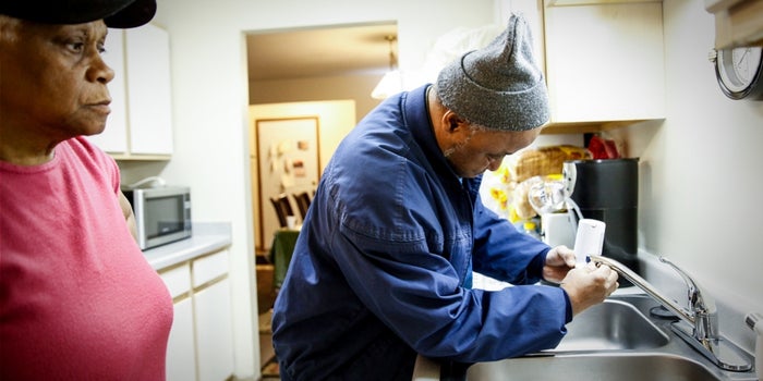 Union Plumbers Donate Time, Supplies to Flint Residents