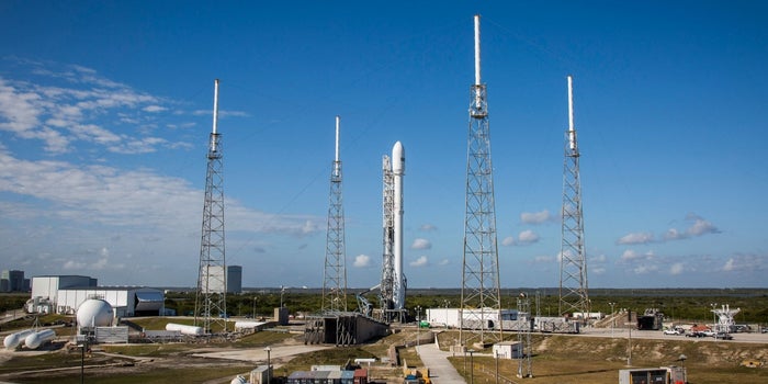 What's Behind the SpaceX Launch Delay -- Start Up Your Day Roundup