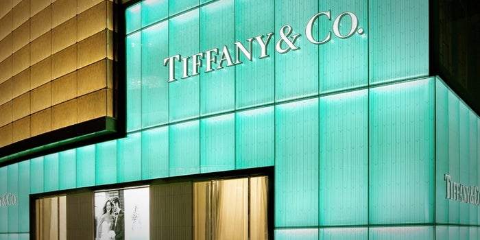 Tourists Buying Less Luxury Items, Hurting Tiffany and Other Retailers