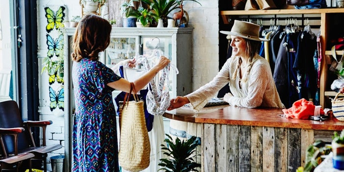 4 Steps to Start Earning More Referrals (Infographic)