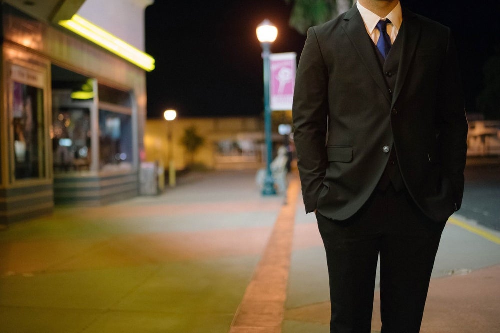 10 Tips for Picking the Perfect Business Suit
