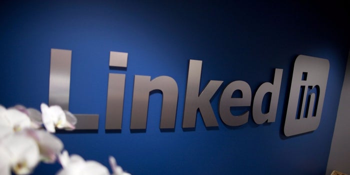 After Big Loss, LinkedIn Rebounds and Raises Revenue and Profit Forecast