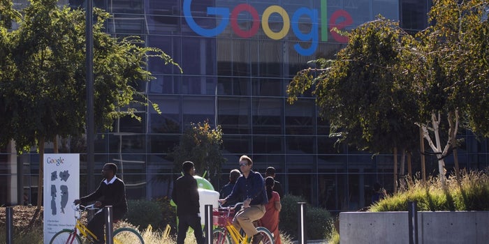 House Blocks Google-Hosted Apps, Yahoo Mail Over Security Fears