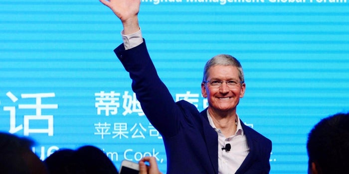 More Challenges Than Cheer for Apple Chief on Asia Tour