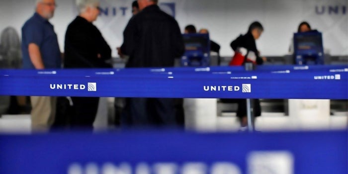 United Expects $3.1 Billion a Year From No-frills Airfare, Fewer Delays