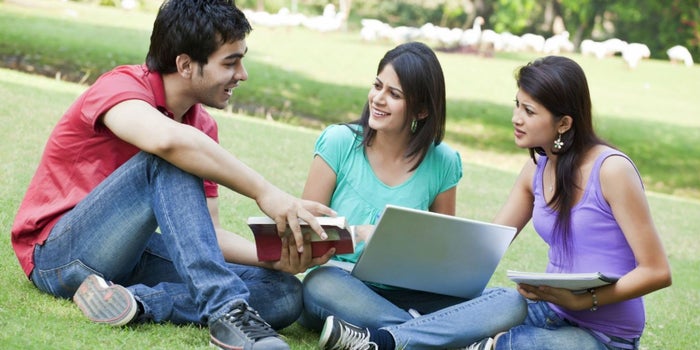 3 historias de jóvenes universitarios emprendedores