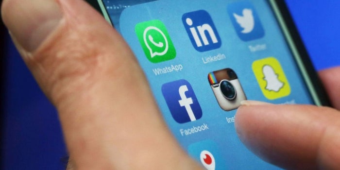 8 Tips to Grow Your Business Using Social Media