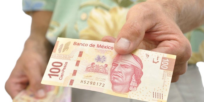 Alza en impuestos a refrescos golpeará a tienditas