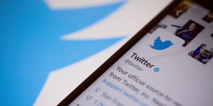 11 Silly Words in Your Twitter Profile That Make You Look Like a Complete Tool