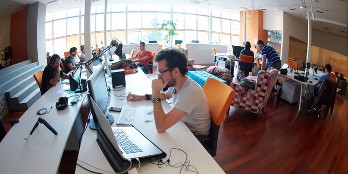 Distributed Teams Are Disrupting Tech. Here's How to Join Them.
