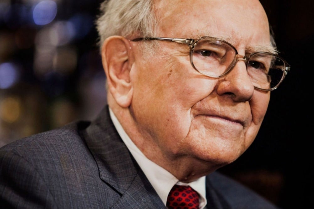 5 cosas que Warren Buffett hace después del trabajo