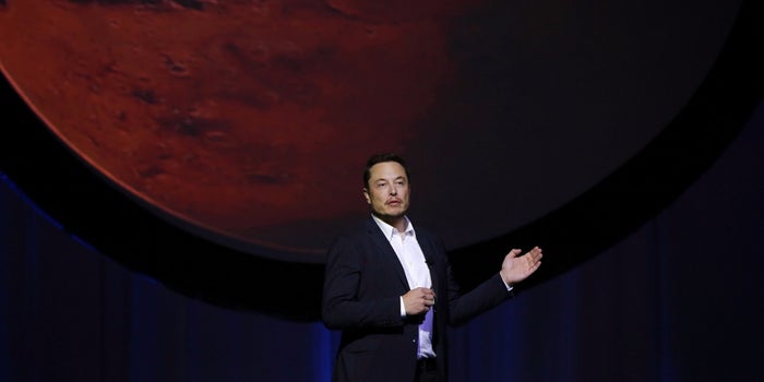 Elon Musk Outlines Plans to Put Humans on Mars