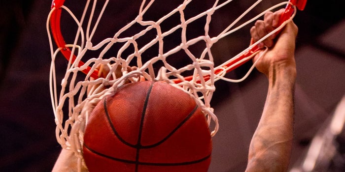 7 Leadership Lessons You Can Learn From the Game of Basketball