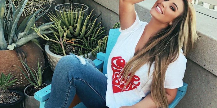 7 Ways a Plus-Size Model and CEO Turns Followers Into Sales