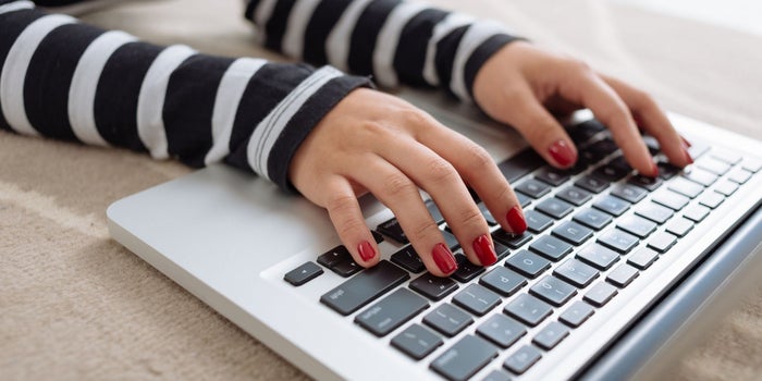 Use These Tips From 6 Successful Bloggers to Blog Your Way to Riches