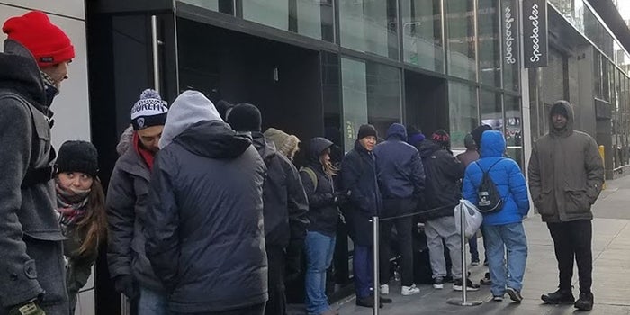 People Want the Snapchat Spectacles So Bad They'll Stand in the Cold for Hours in Midtown NYC
