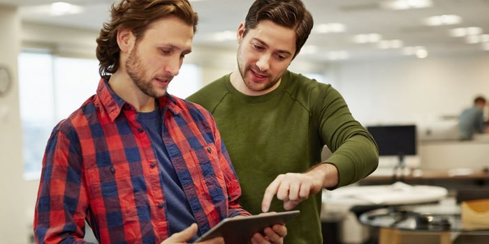 9 Powerful Ways to Lead by Example