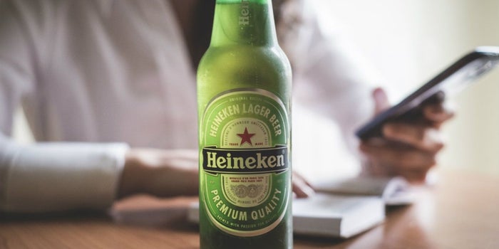 ¿Eres millennial? Heineken quiere darte trabajo