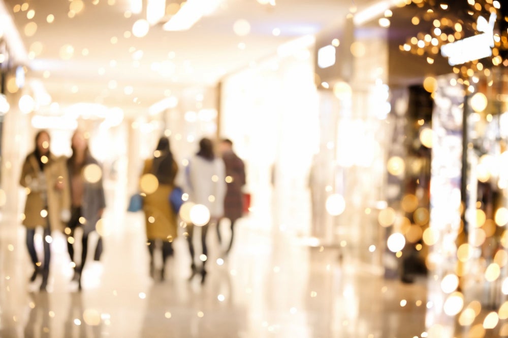Guess How Much People Will Spend on Gifts This Holiday Season