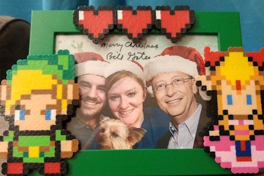Check Out the Amazing Gifts Bill Gates Sent to This Reddit User