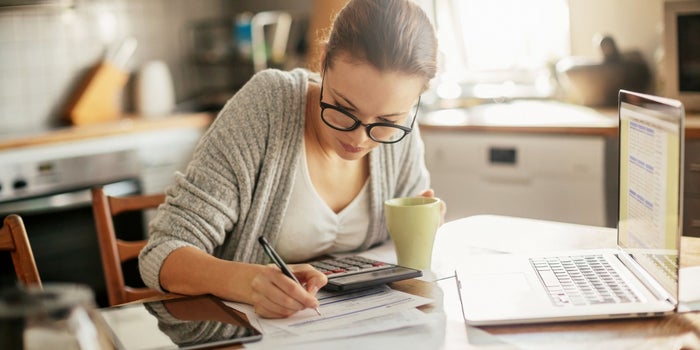 6 Bootstrapping Secrets for Building a Successful Business on a Shoestring Budget