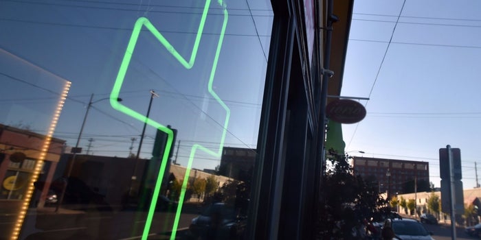 Illinois Asks Trump to Let Banks Take Medical Marijuana Business