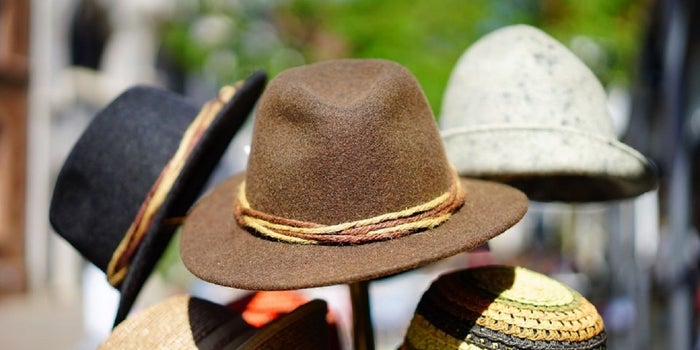 Correlating Fashion and Numbers