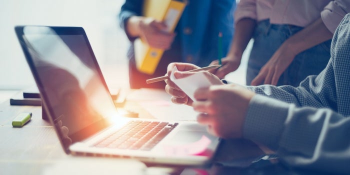 Top 8 Native Advertising Platforms for Advertisers and Publishers