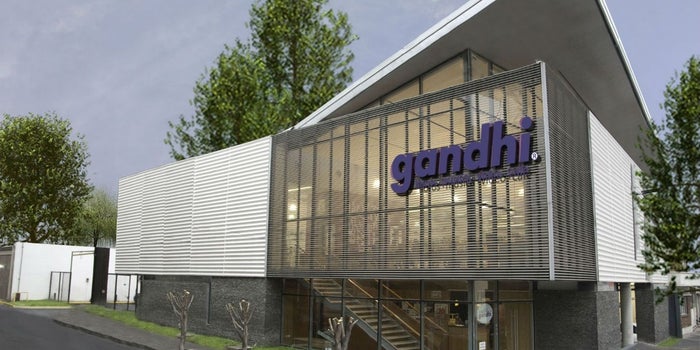 El hombre que emprendió la publicidad disruptiva de Librerías Gandhi