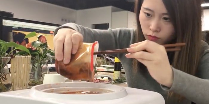 This Woman Cooks Delicious-Looking Meals Using Office Supplies
