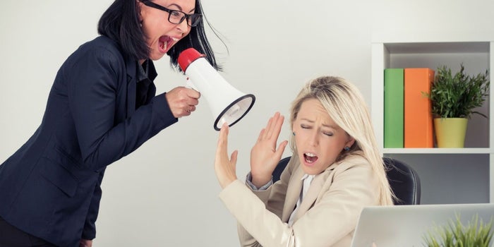 10 tips para convertirte en el jefe más odiado