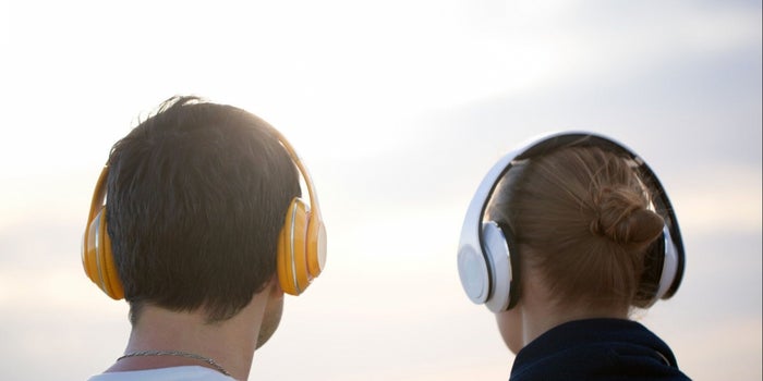 Exploding Earphones Burned a Plane Passenger's Face
