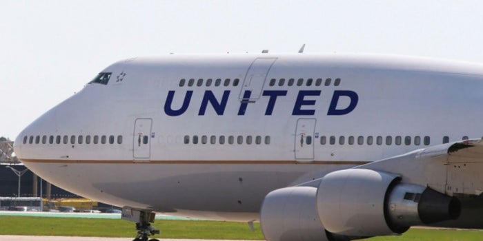 Por qué United sacó a un pasajero a la fuerza