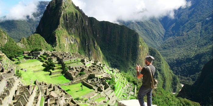 7 Reasons Why Spending Money on Experiences Makes Us Happier Than Buying Stuff