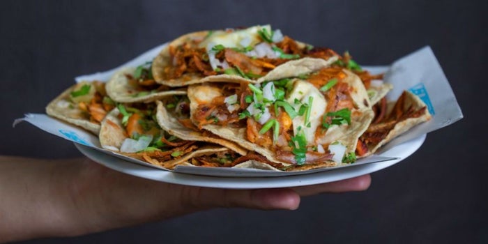 Uber y El Tizoncito rompen el récord Guinness de más tacos servidos