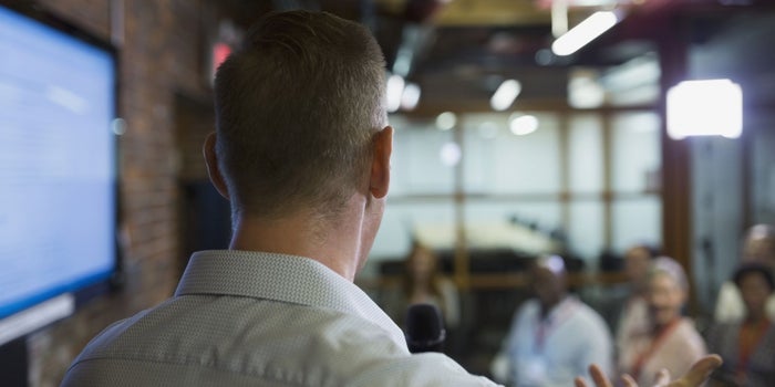 4 Secrets to Becoming a "Presentainer" Who Grabs an Audience's Attention