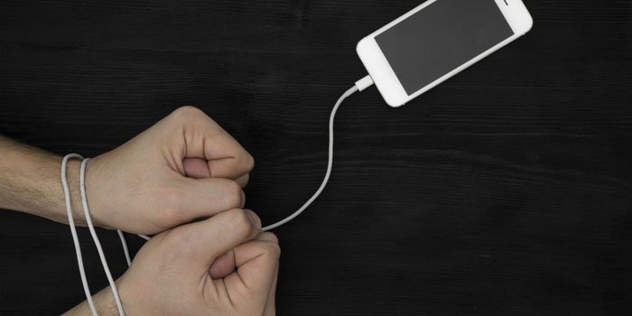 ¿Eres esclavo de tu celular? ¡Libérate!