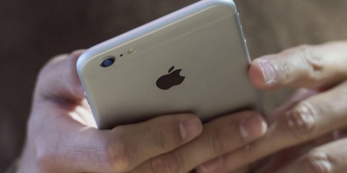 A Decade of iPhone Evolution (Infographic)